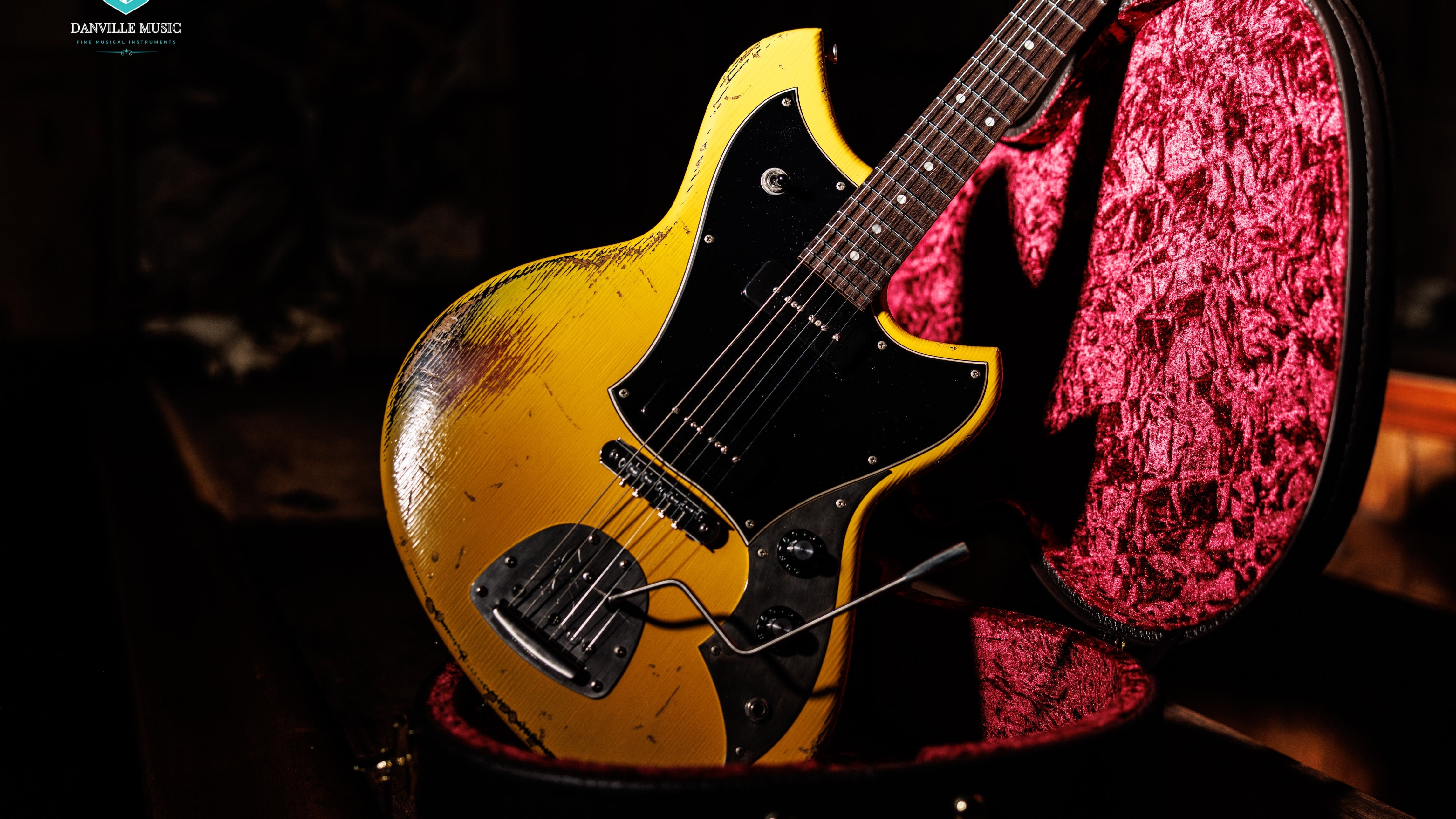 Novo Guitars – Danville Music