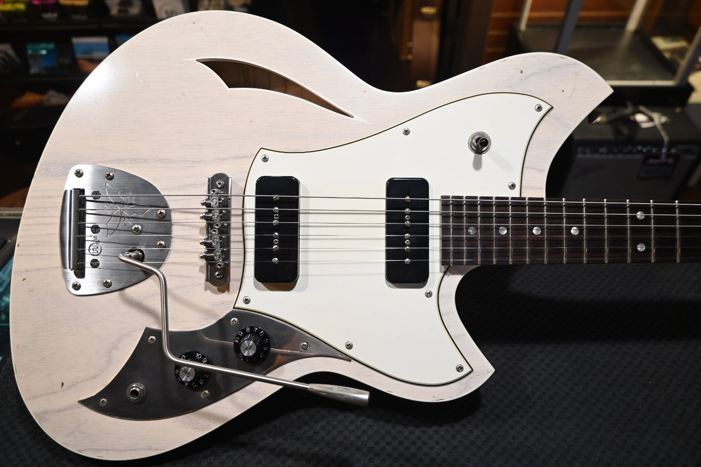 Novo Nucleus Miris J - Mary Kaye White Guitar #4674