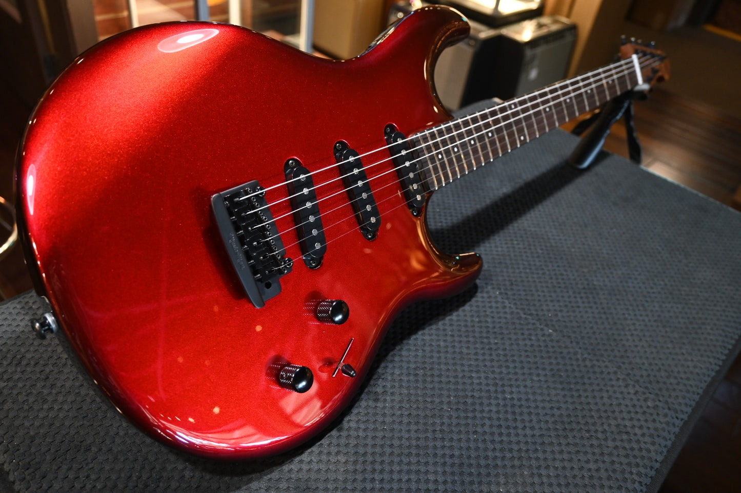 Music Man Luke 4 - Scoville Red Guitar #3600 - Danville Music