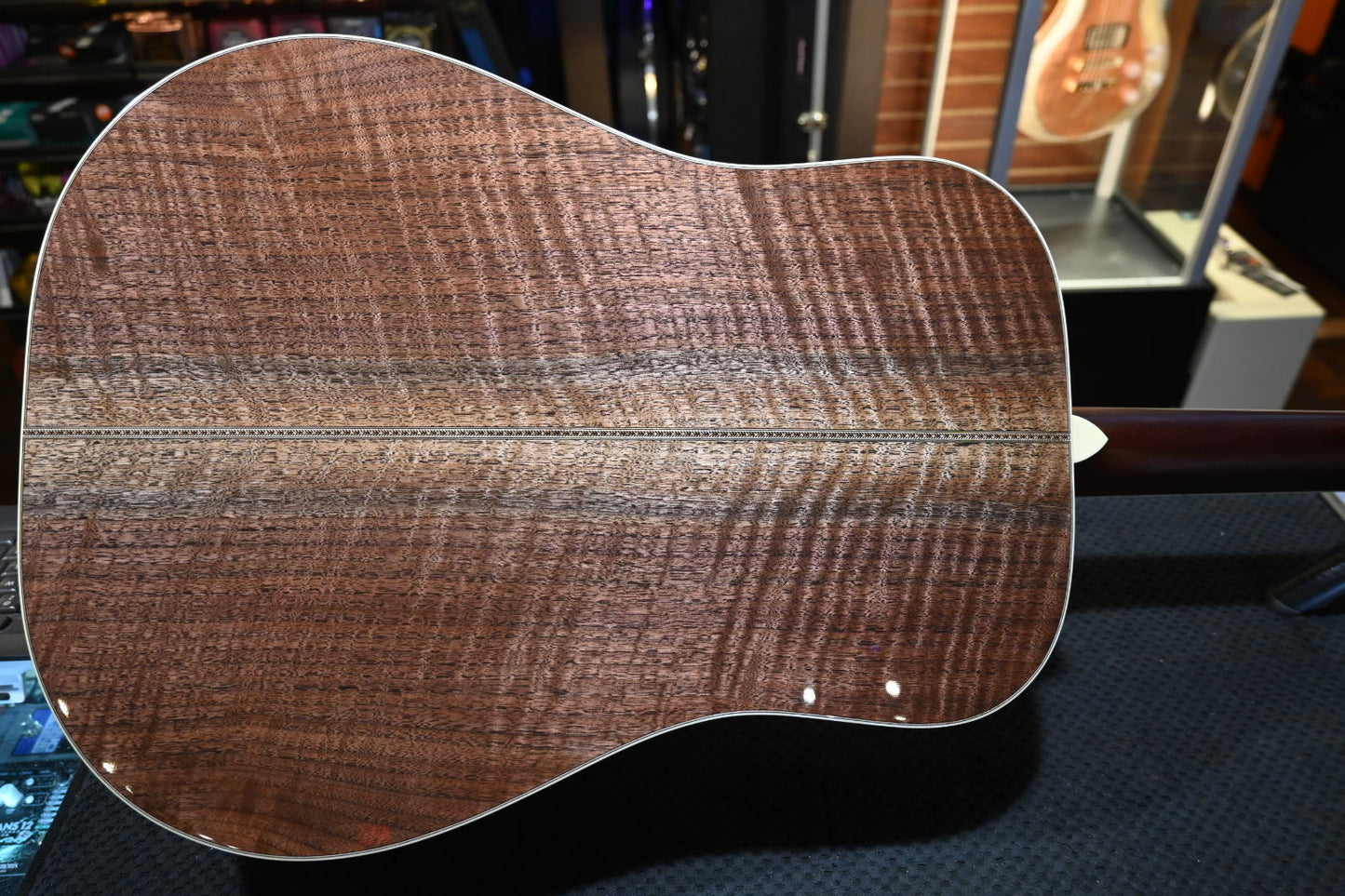 Santa Cruz Model D Flamed San Lorenzo Sinker Redwood/Highly Figured Walnut Guitar #8005