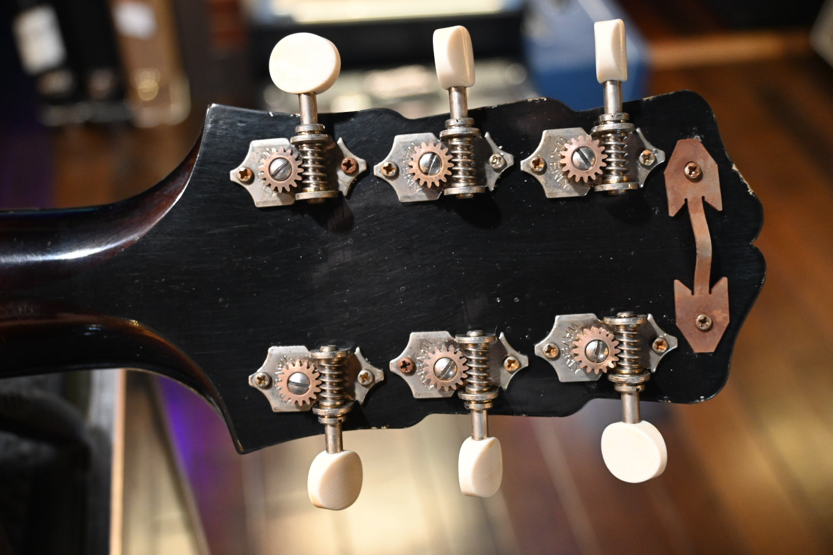 Gibson Custom Shop 1939 SJ-100 Heavy Aged - Faded Vintage Sunburst Guitar #5027 - Danville Music