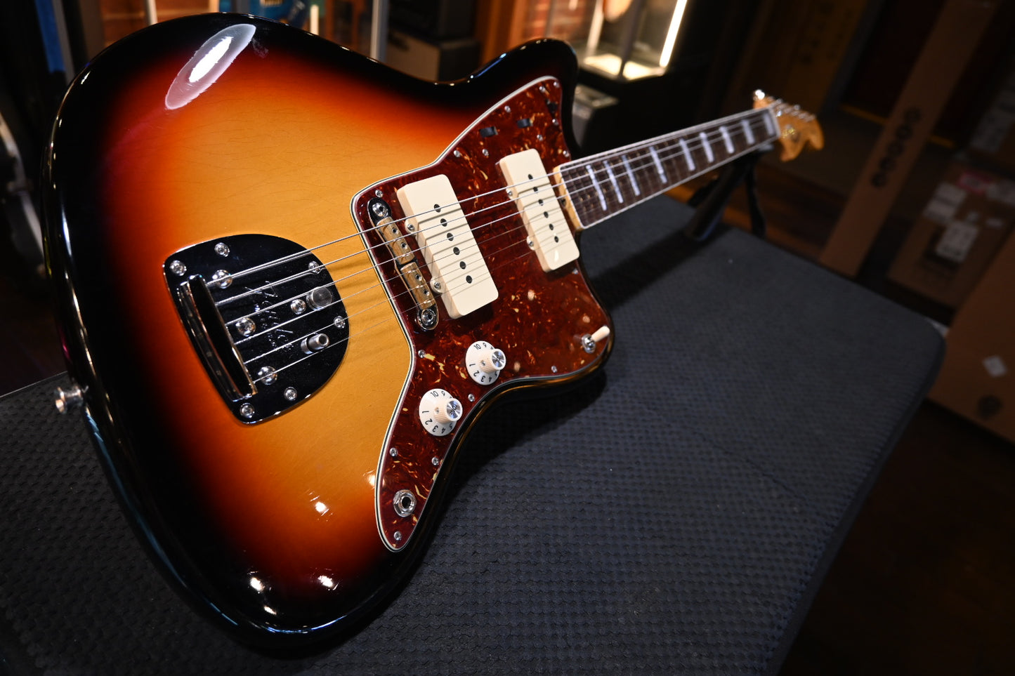 Fender Custom Shop 1967 Jazzmaster DLX Closet Classic - Bleached 3-Tone Sunburst Guitar #6830