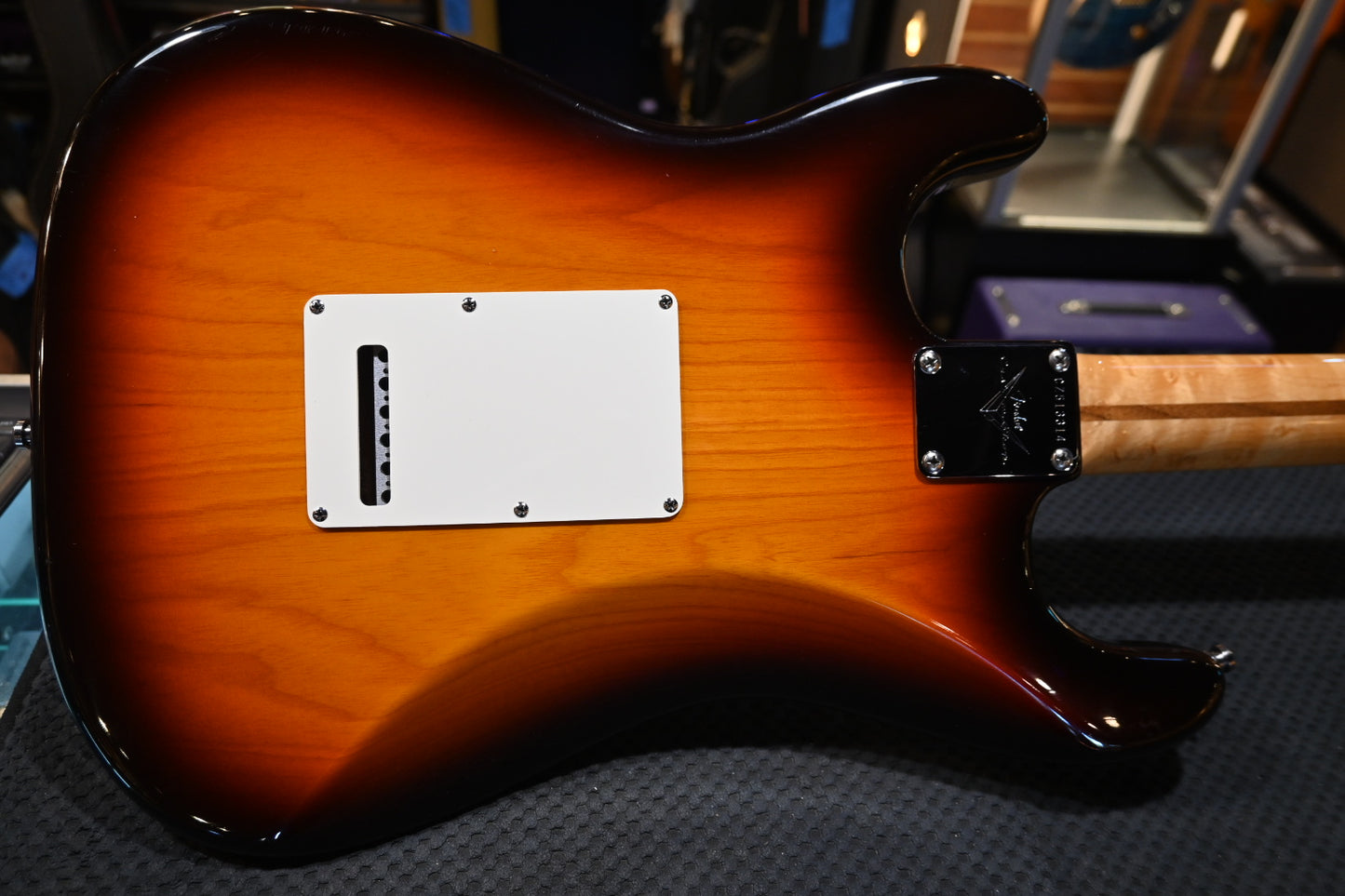 Fender Custom Shop Custom DLX Stratocaster 2009 - Chocolate 3-Tone Sunburst Guitar #3314