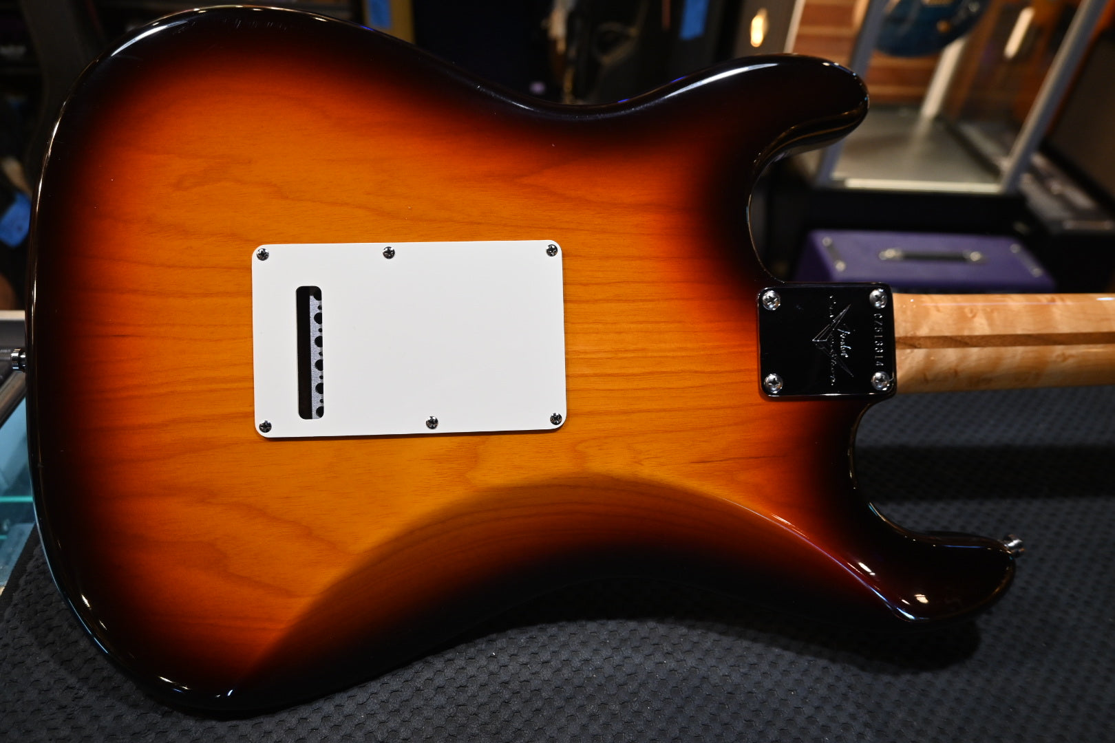 Fender Custom Shop Custom DLX Stratocaster 2009 - Chocolate 3-Tone Sunburst Guitar #3314 - Danville Music