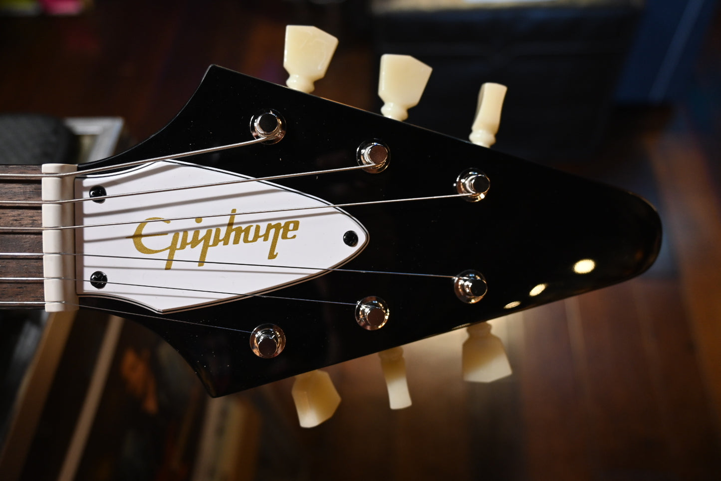 Epiphone Jimi Hendrix “Love Drops” Flying V