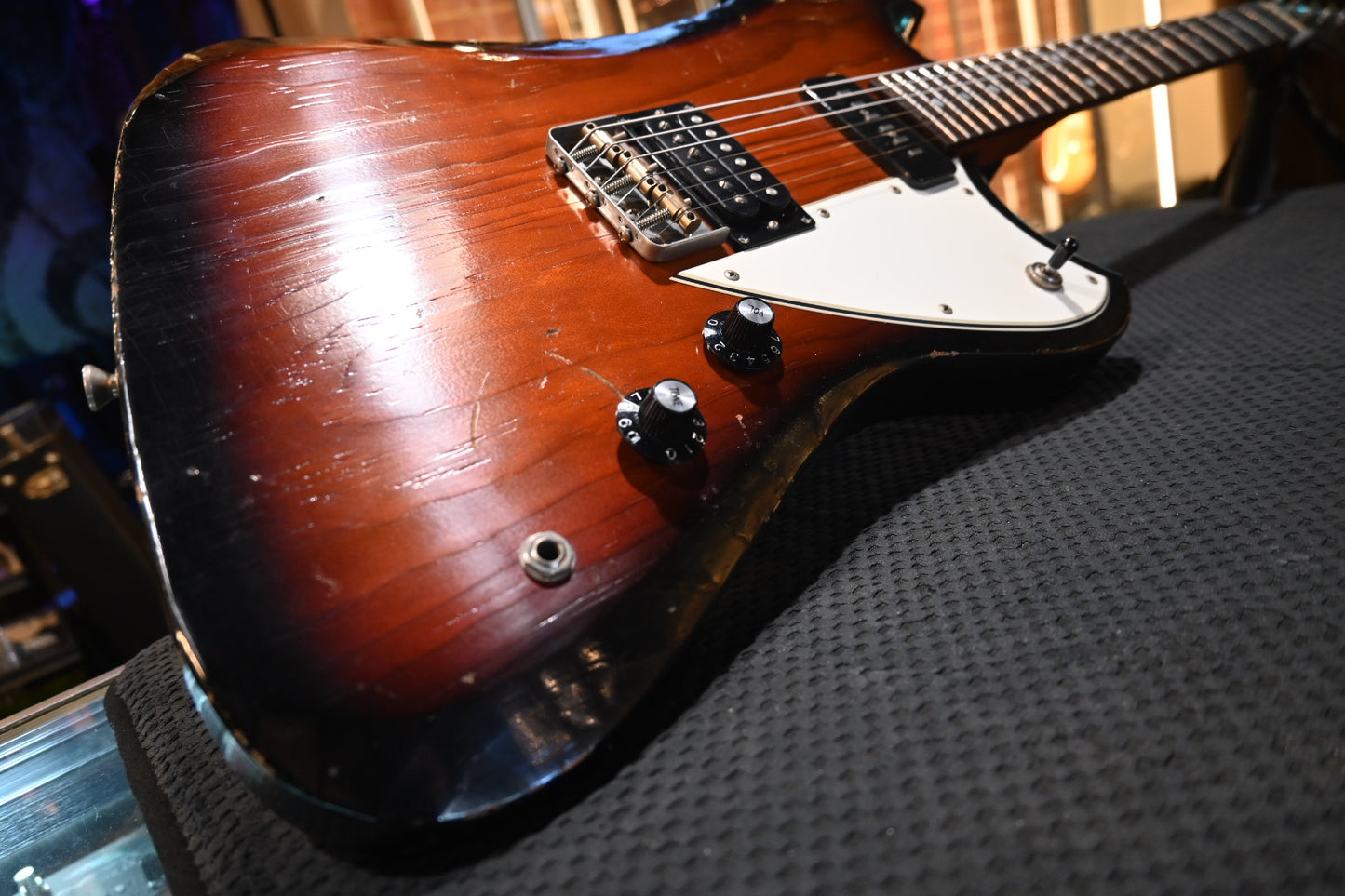 Novo Nucleus Voltur V2 - Firebird Burst Guitar #4653