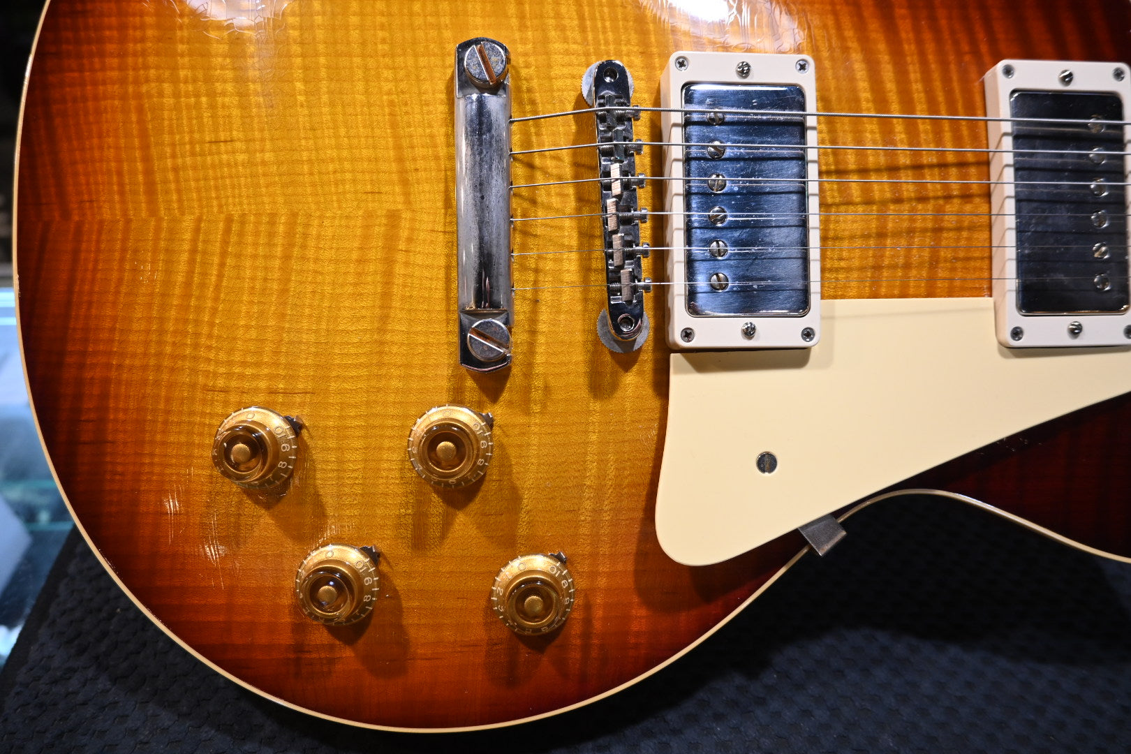 Gibson Custom Shop 1959 Les Paul Standard Reissue Murphy Lab Ultra Light Aged - Factory Burst Guitar #4447 USED - Danville Music