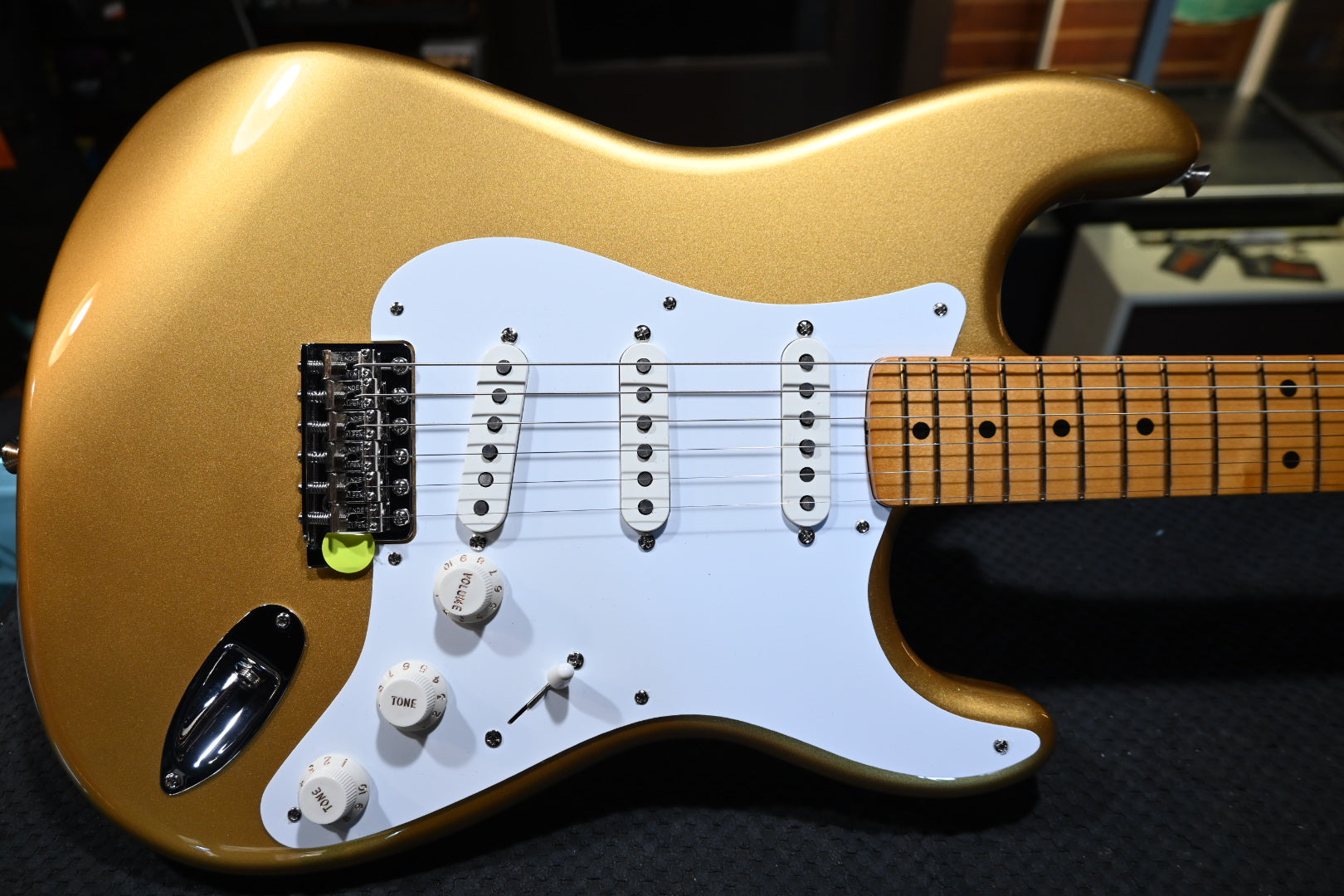 Fender Vintera III Late '50s Stratocaster Aztec Gold Guitar 8436