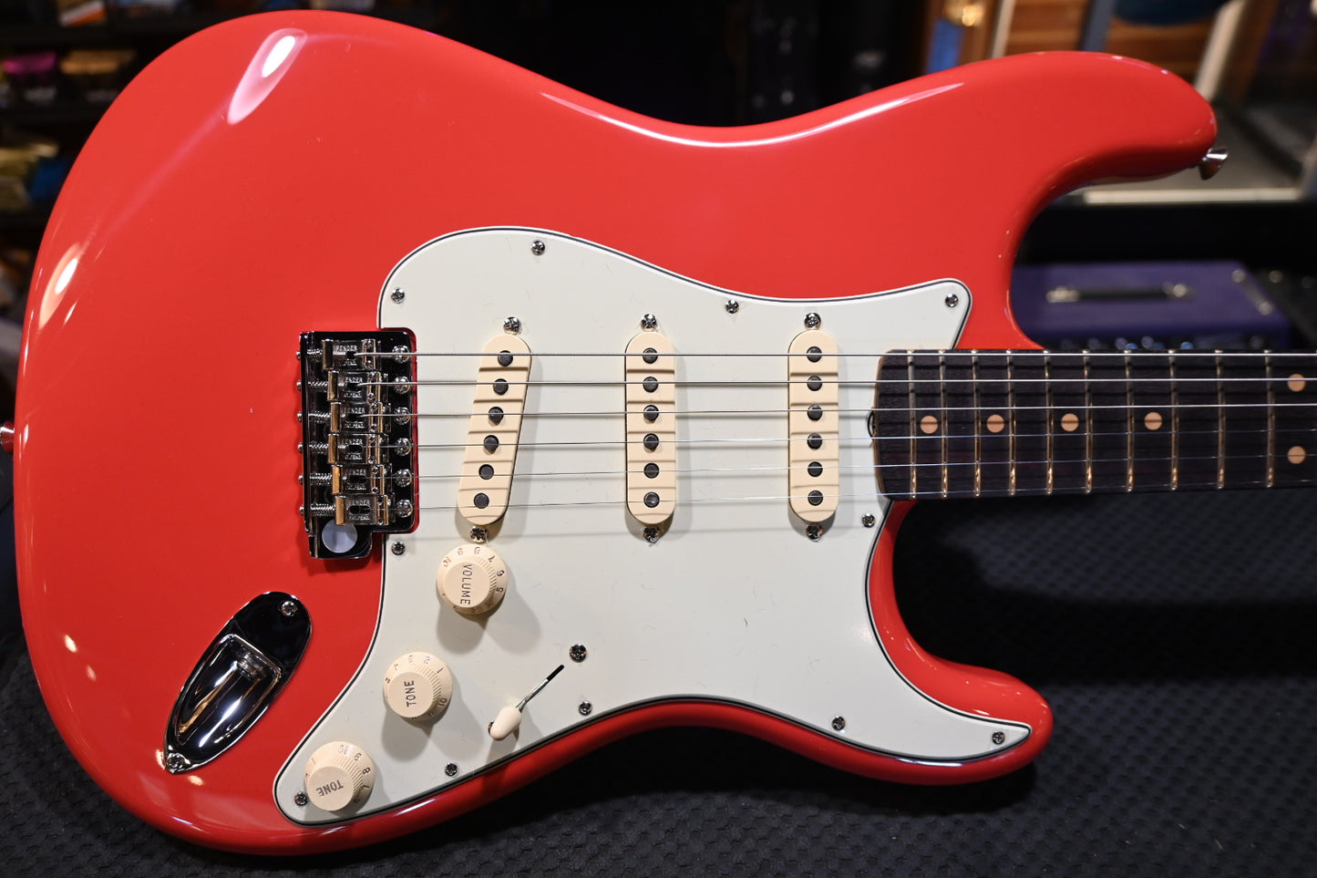 Fender Dealer Exclusive American Vintage II 1961 Stratocaster - Fiesta Red Guitar #8032