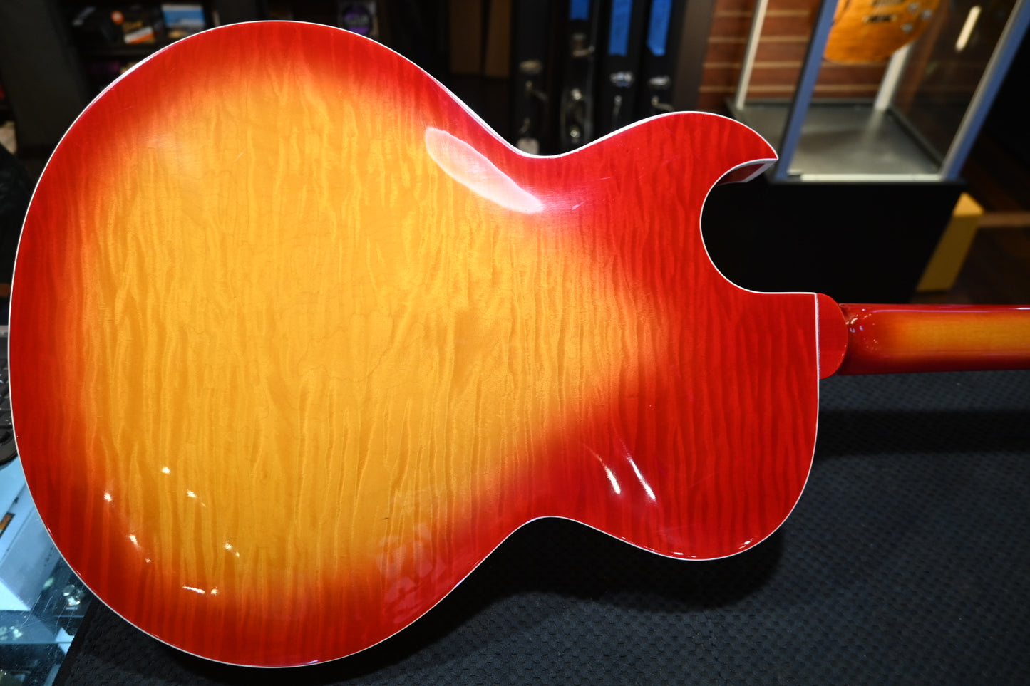 Gibson ES-137 2008 - Cherry Sunburst Guitar #4722 - Danville Music