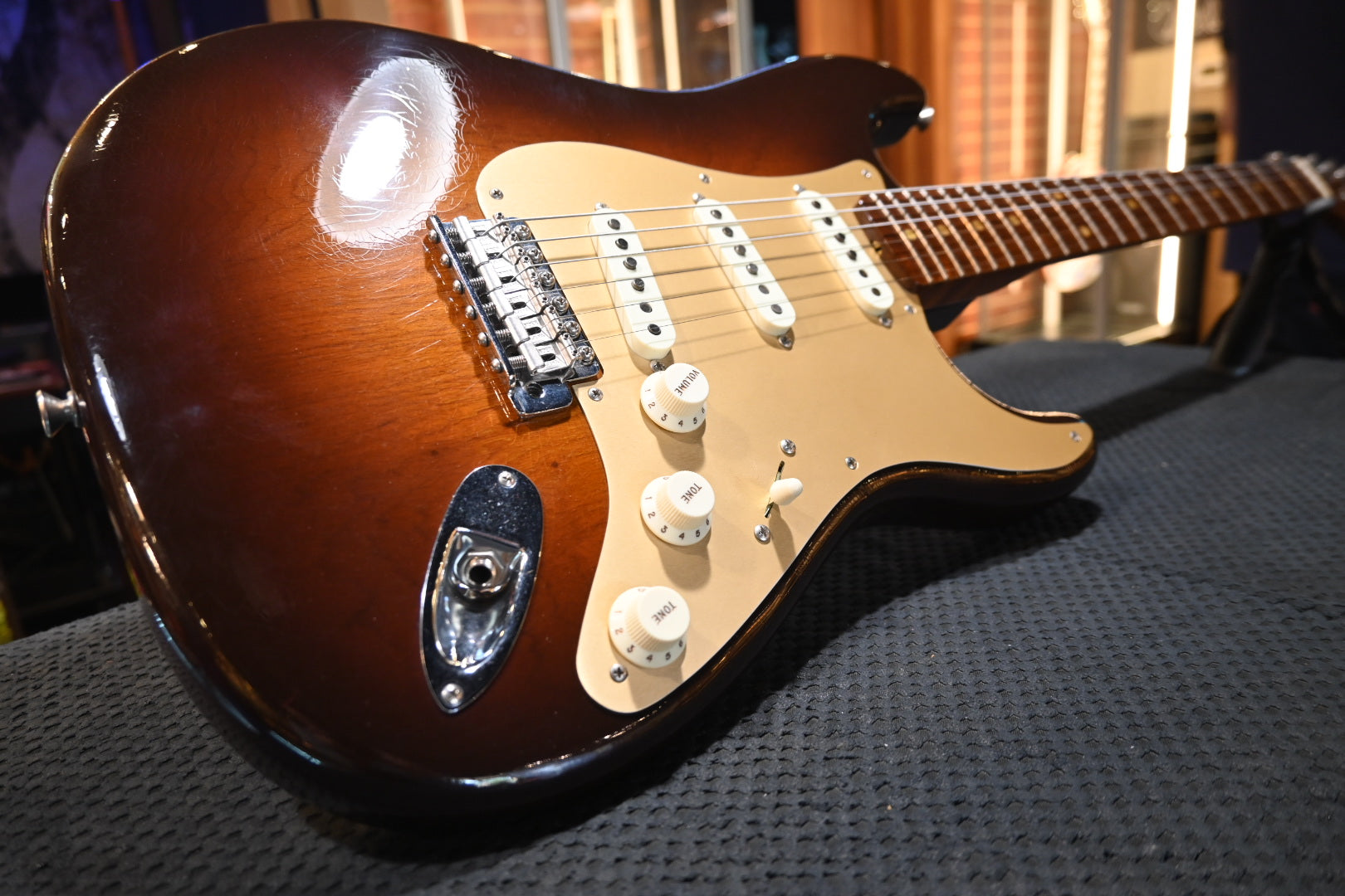 Fender Custom Shop Special 50’s Stratocaster Closet Classic 2016 - Chocolat 3-Tone Sunburst Guitar #8068 - Danville Music