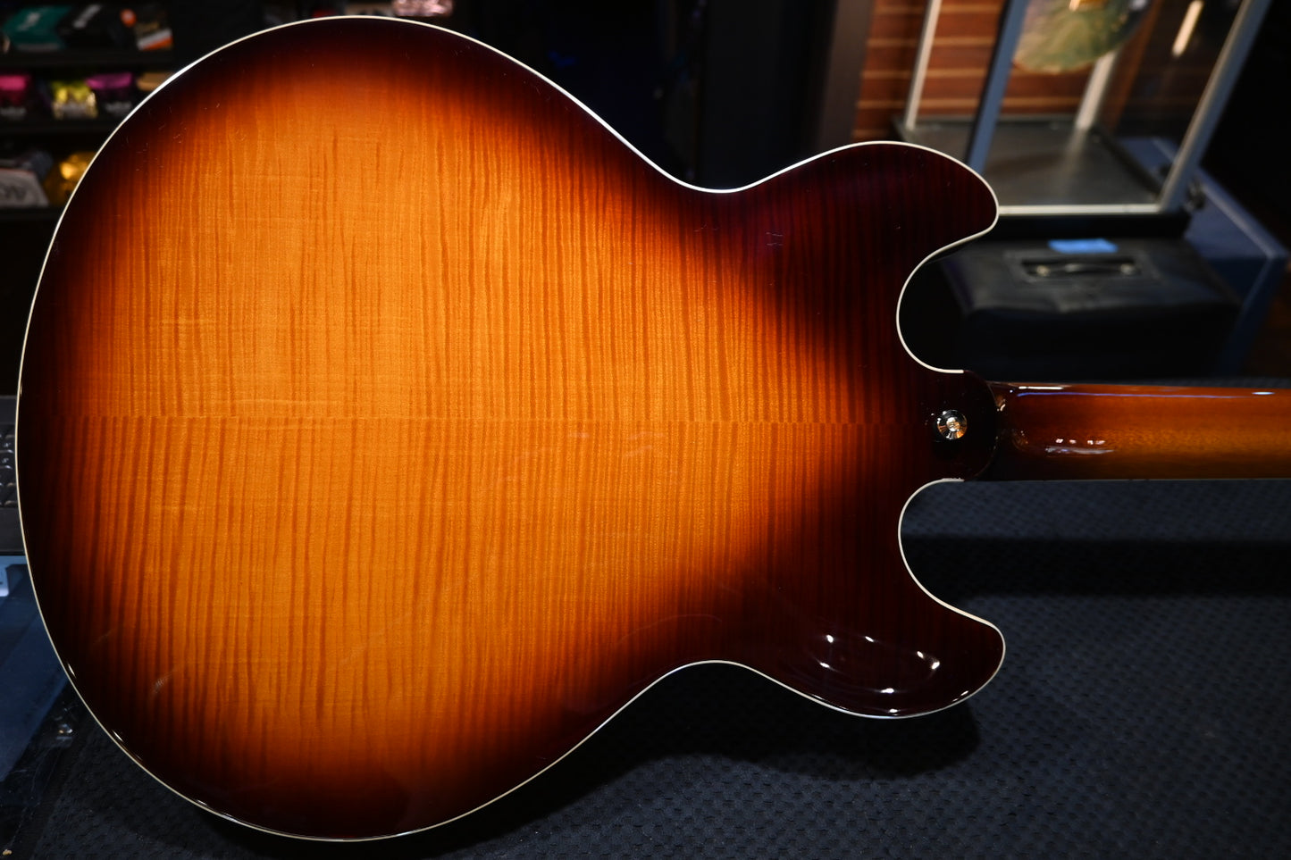 Yamaha SA2200 - Violin Sunburst Guitar