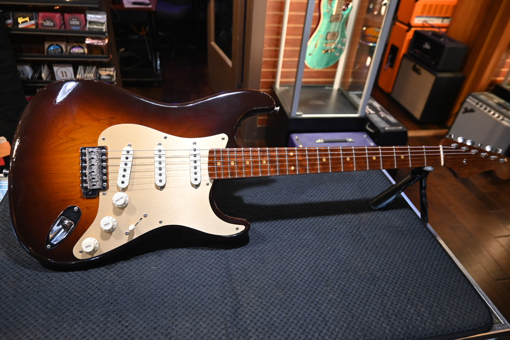 Fender Custom Shop Special 50’s Stratocaster Closet Classic 2016 - Chocolat 3-Tone Sunburst Guitar #8068 - Danville Music