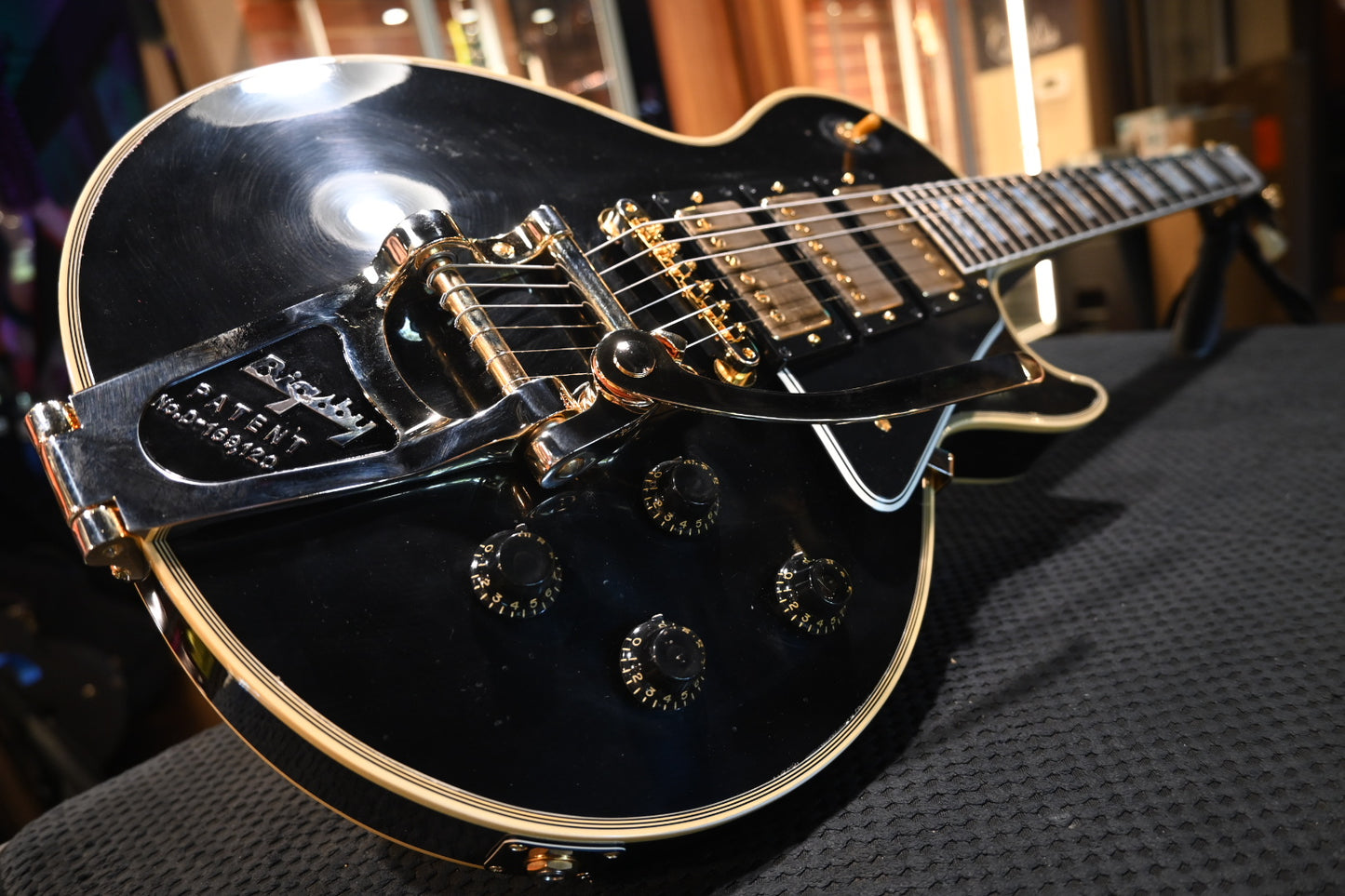 Gibson Custom Shop 1957 Les Paul Custom Reissue 3-Pickup Bigsby Murphy Lab Light Aged - Ebony Guitar #4897 - Danville Music
