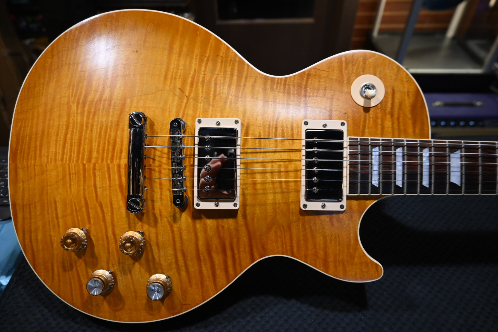 Gibson Kirk Hammett “Greeny” Les Paul Standard 2023 Greeny Burst