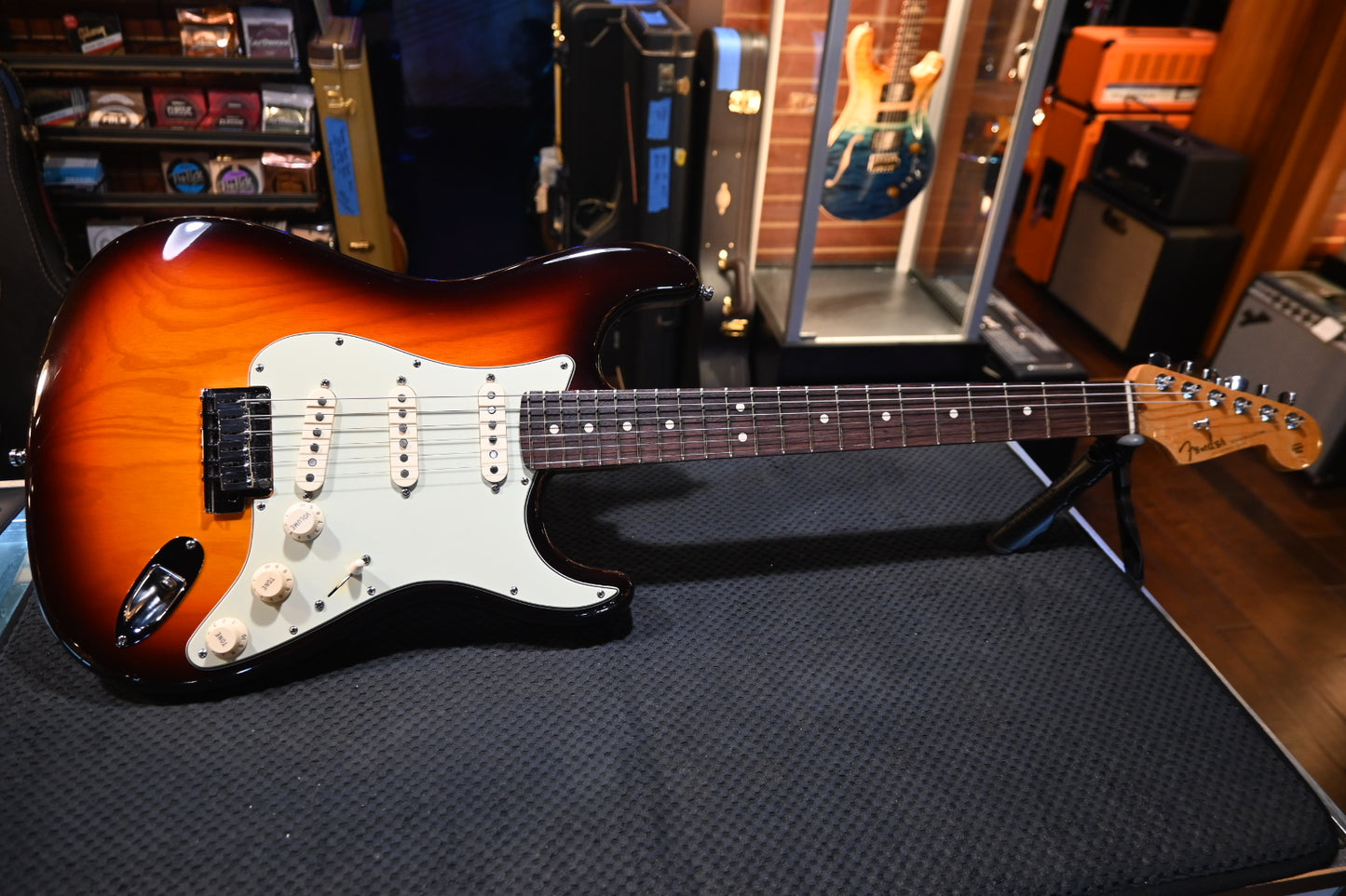 Fender Custom Shop Custom DLX Stratocaster 2009 - Chocolate 3-Tone Sunburst Guitar #3314