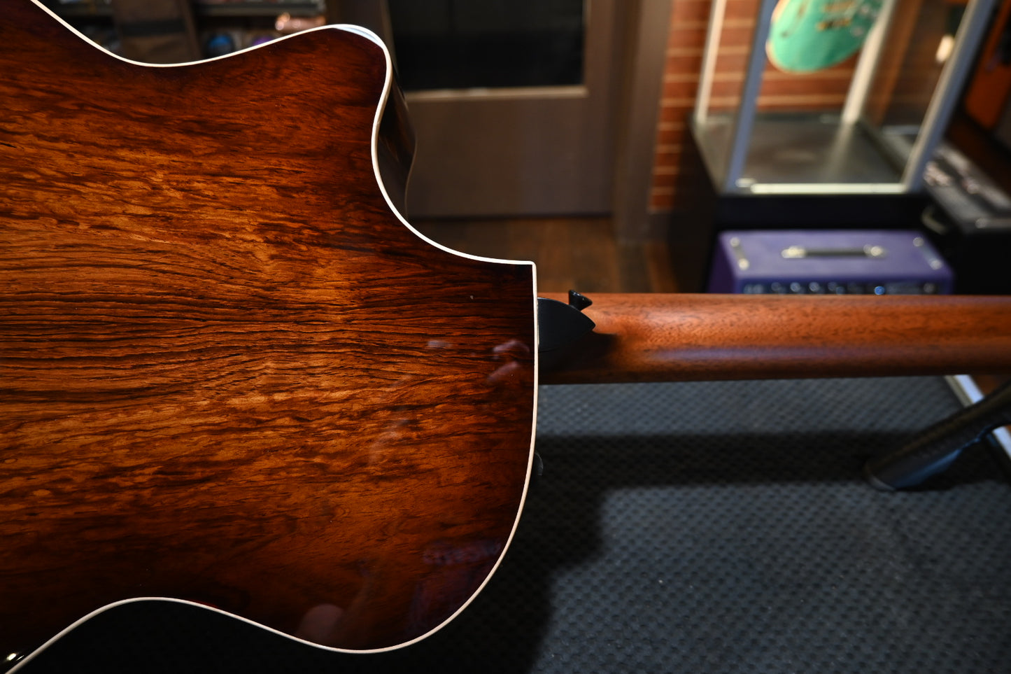 Taylor Custom 814ce Torrefied Spruce/Honduran Rosewood Guitar #5102