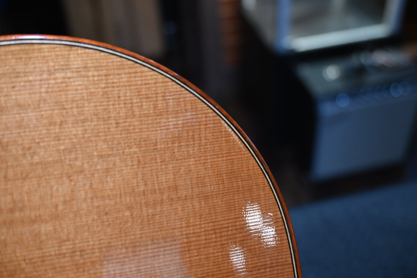 Charis Grand Concert Cedar/Old Growth Rosewood #36 Guitar