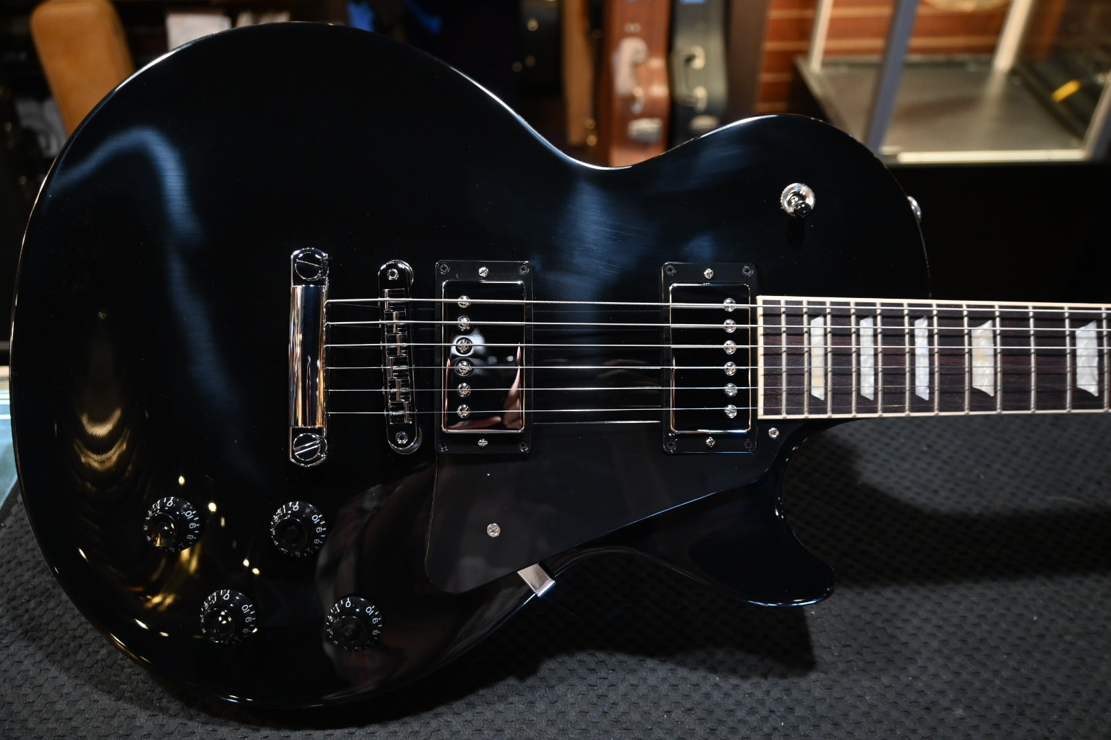B*t様 Gibson Les Paul Studio Black Gibson Les Paul Studio Ebony Guitar | Danville Music