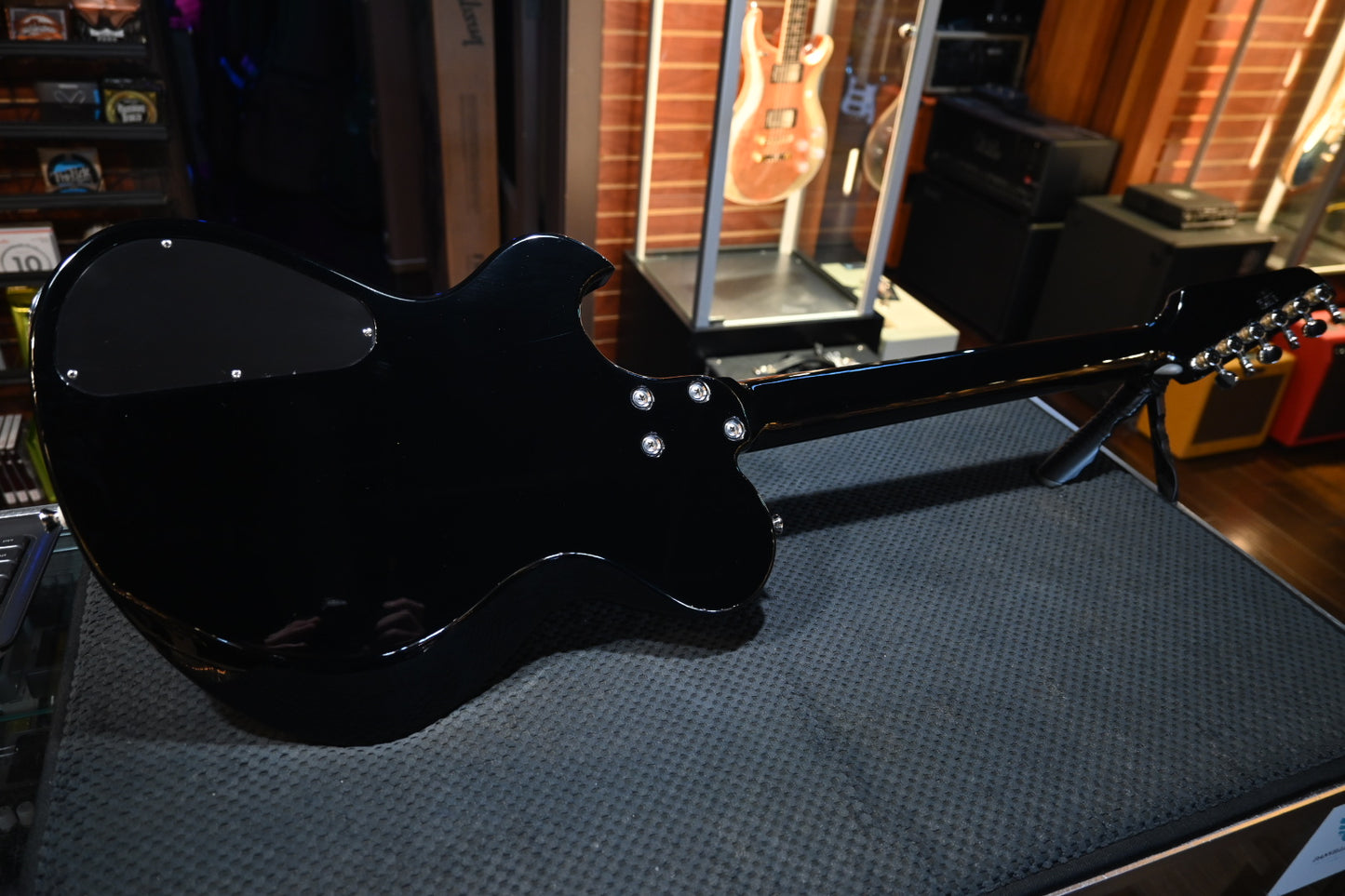 Newman 3D - Black Guitar #9003 - Danville Music
