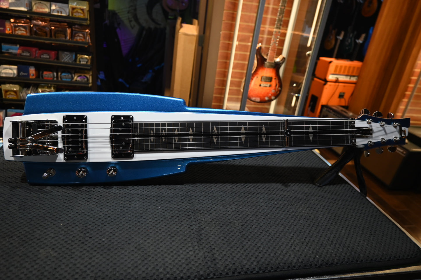 Duesenberg Fairytale California Limited Edition Lapsteel - Blue & White (only 24 made!) #4368 - Danville Music