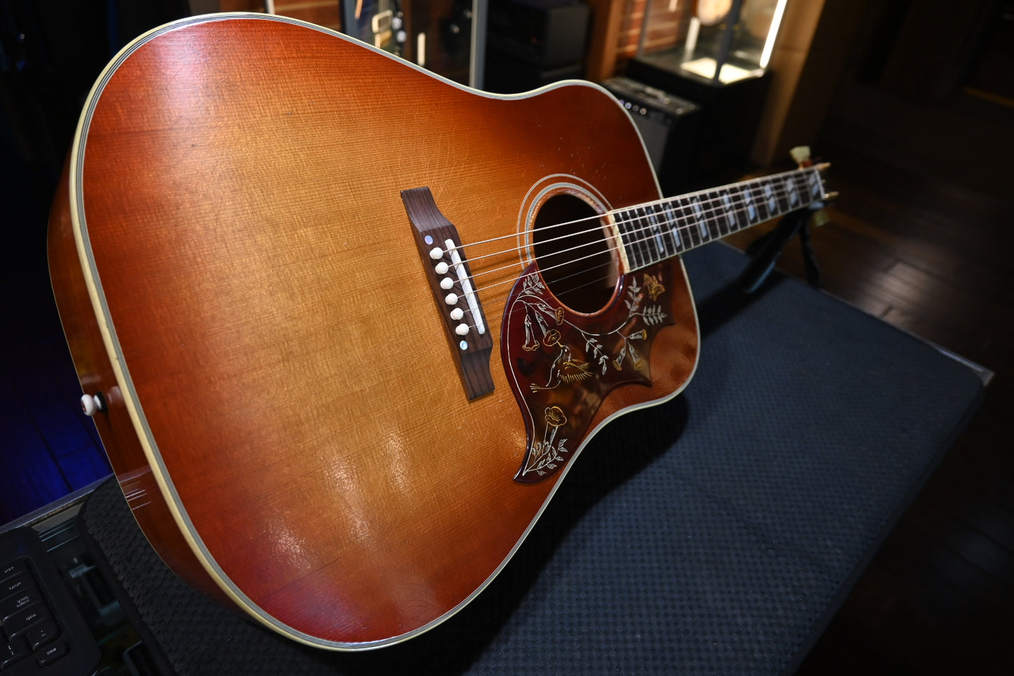 Gibson Custom Shop 1960 Hummingbird Murphy Lab Light Aged 2025 - Heritage Cherry Sunburst Guitar #5010 - Danville Music