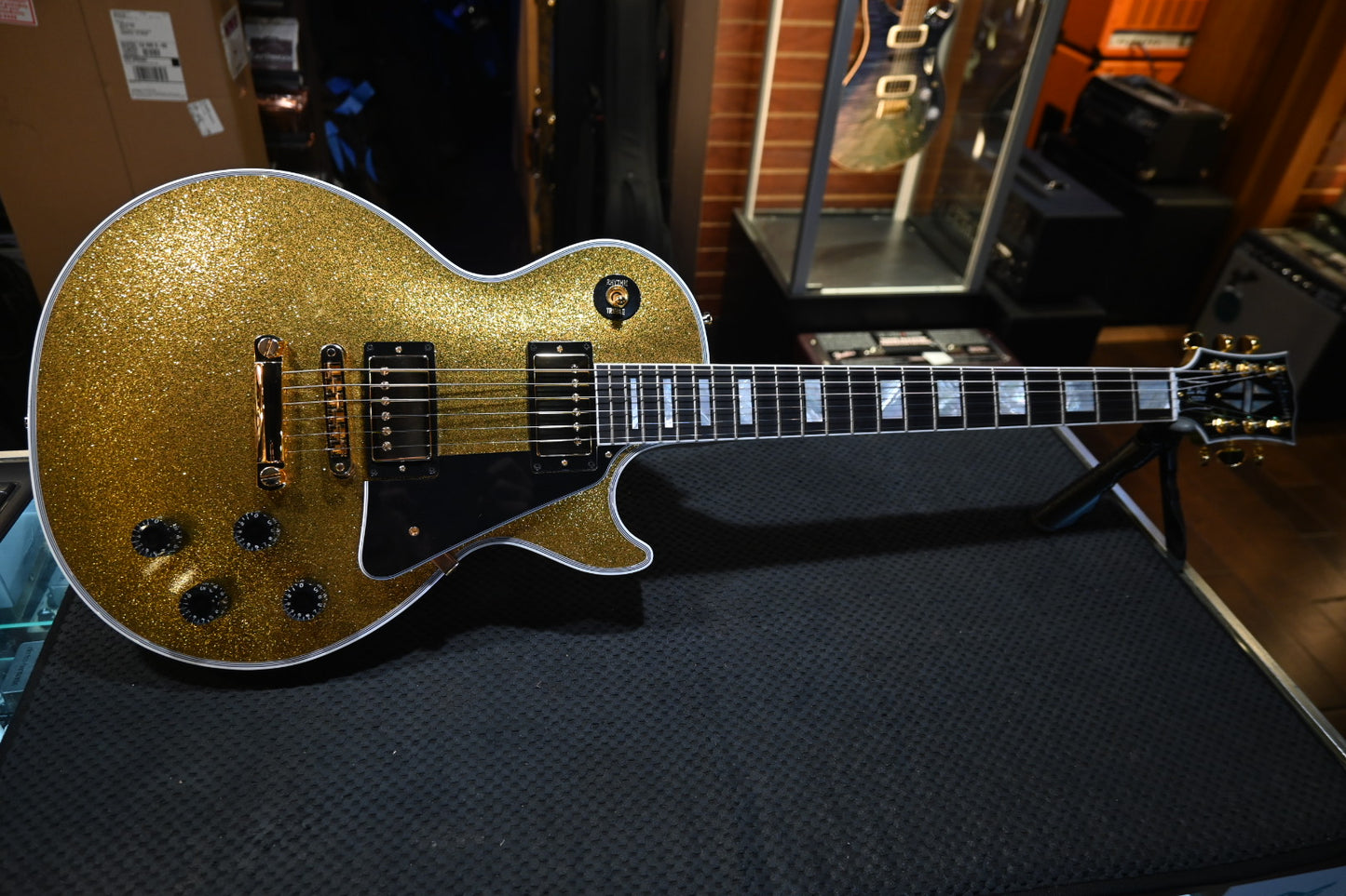 Gibson Custom Shop Les Paul Custom 2024 M2M - Gold Sparkle Guitar #1715