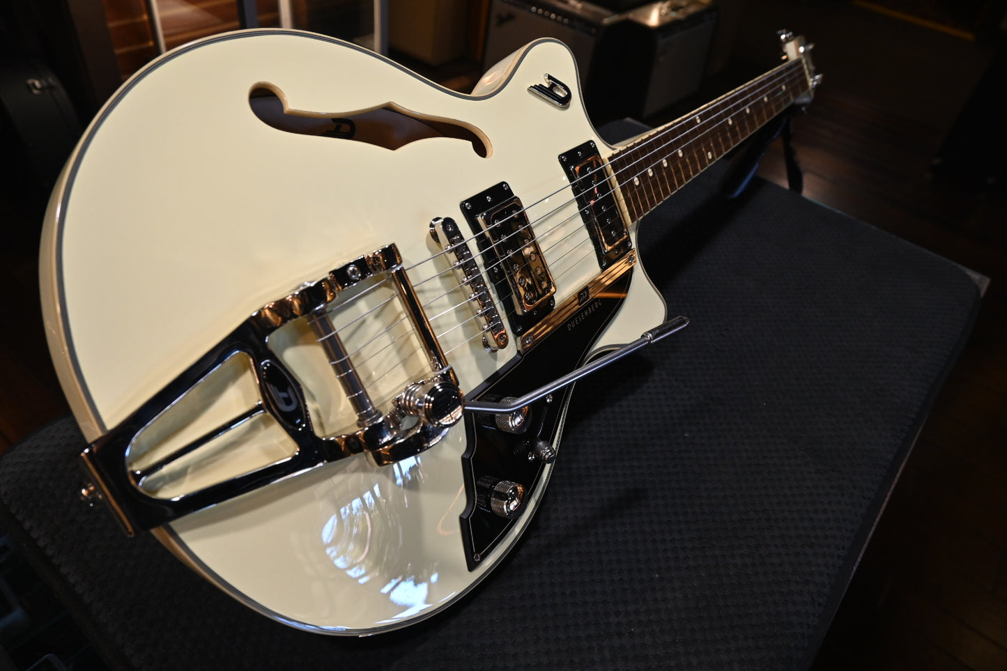 Duesenberg Starplayer TV Fullerton - Vintage White Guitar #1484 - Danville Music