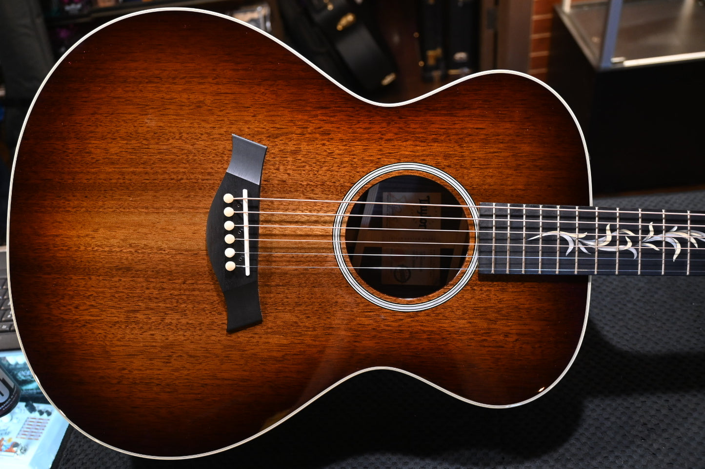 Taylor Custom GC Grand Concert Walnut/Rosewood Catch #25 w/ Macassar Ebony Circa 74 Amp #3124 - Danville Music