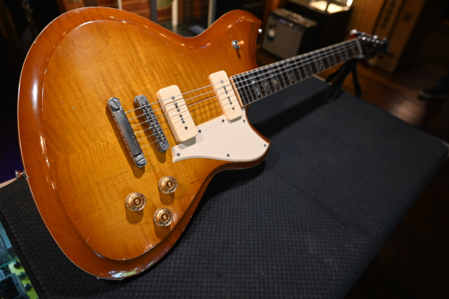 Novo Chambered Serus P2 Dealer Limited - Faded Tea Burst Guitar #5247 - Danville Music