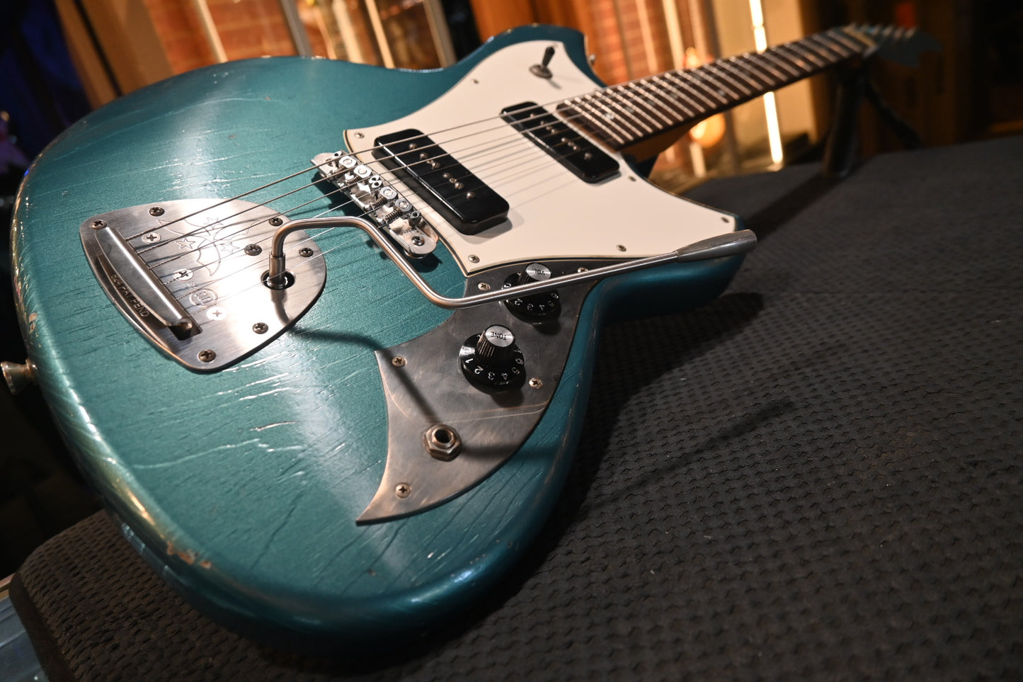 Novo Nucleus Serus J - Ocean Turquoise Guitar #4587 - Danville Music