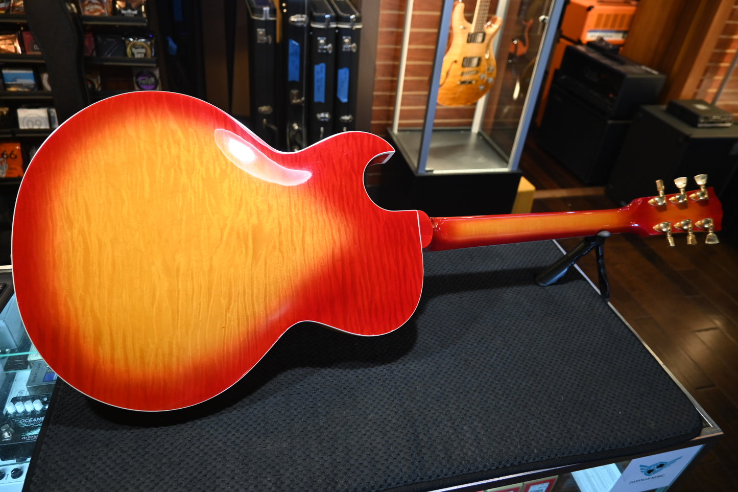 Gibson ES-137 2008 - Cherry Sunburst Guitar #4722 - Danville Music