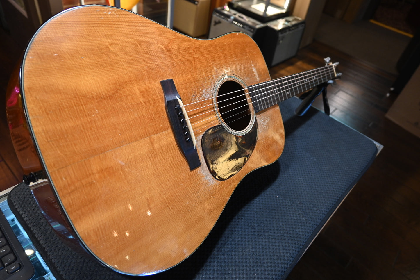 Martin D-18 1954 Guitar #7267 PRE-OWNED - Danville Music