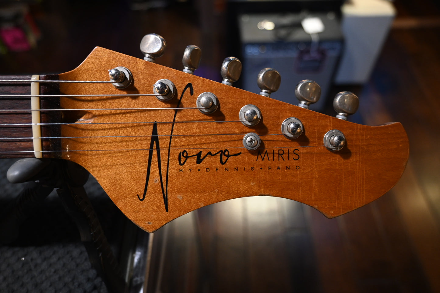 Novo Nucleus Miris J - Amber Guitar #4732 - Danville Music