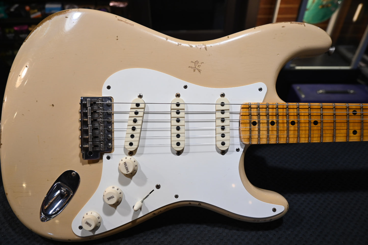 Fender Custom Shop Fat ‘50s Stratocaster Relic LTD 2017 - Aged Desert Sand Guitar #0453