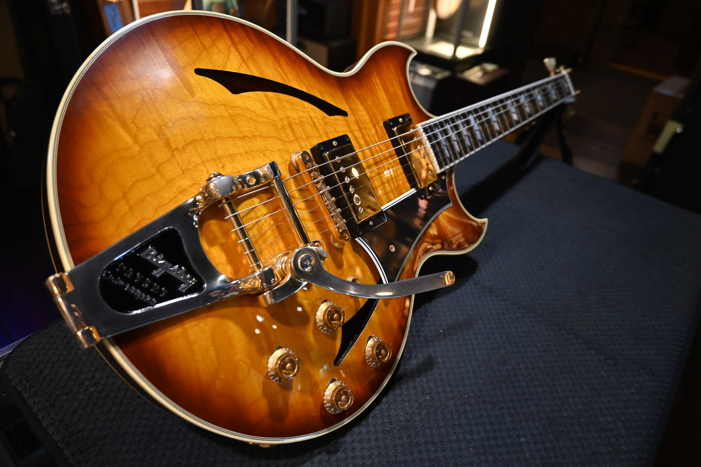 Gibson Custom Shop Johnny A - Sunset Glow Guitar #881
