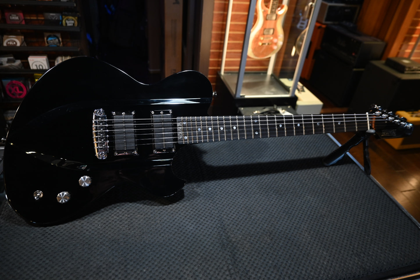 Newman 3D - Black Guitar #9003 - Danville Music