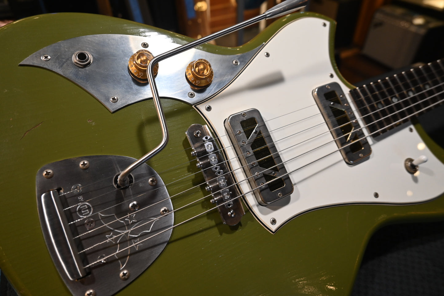 Novo Custom Serus J Left-Handed - Uffington Green Guitar #1403 - Danville Music
