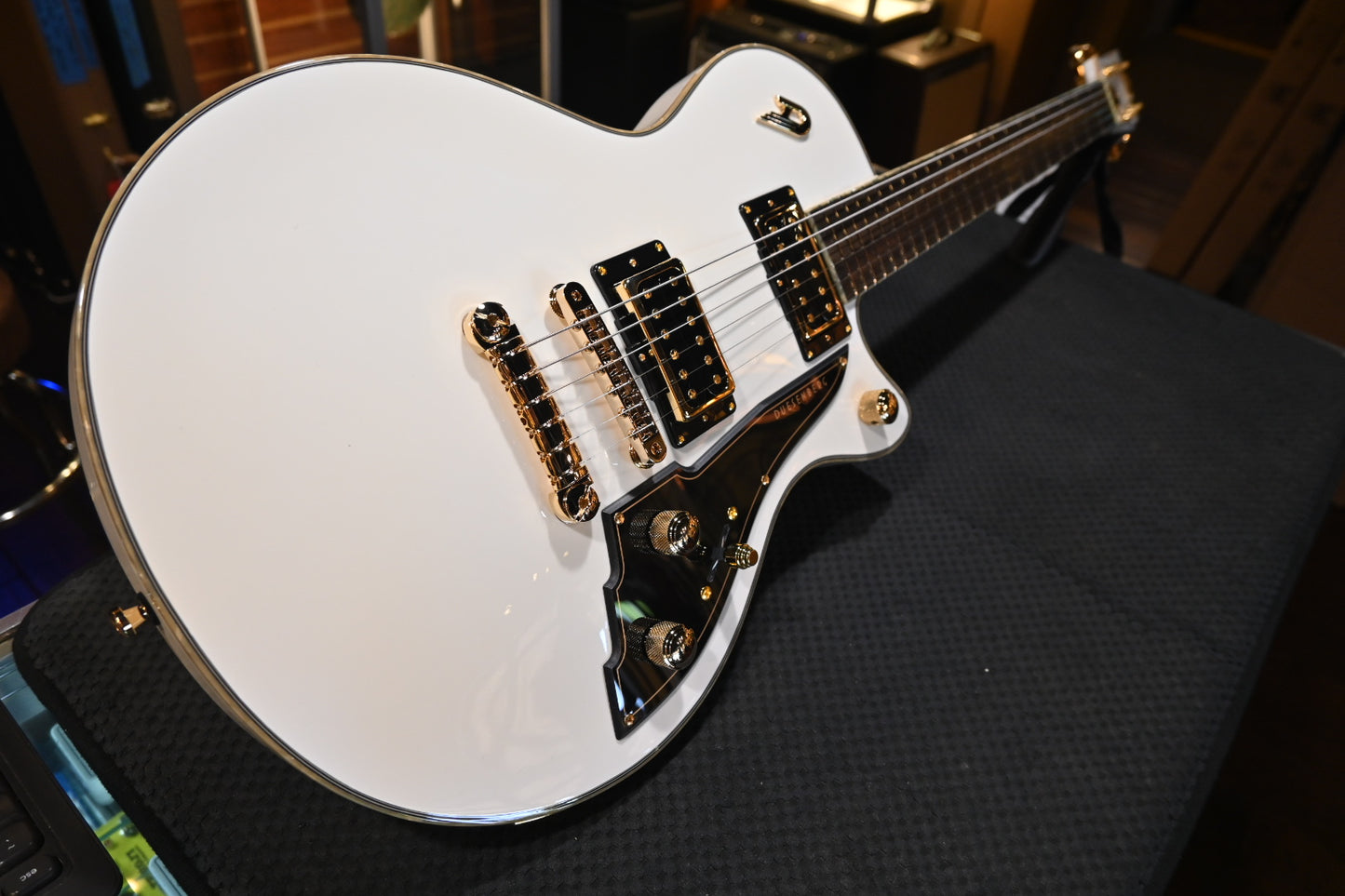 Duesenberg Fantom A - Aged White Guitar #0375