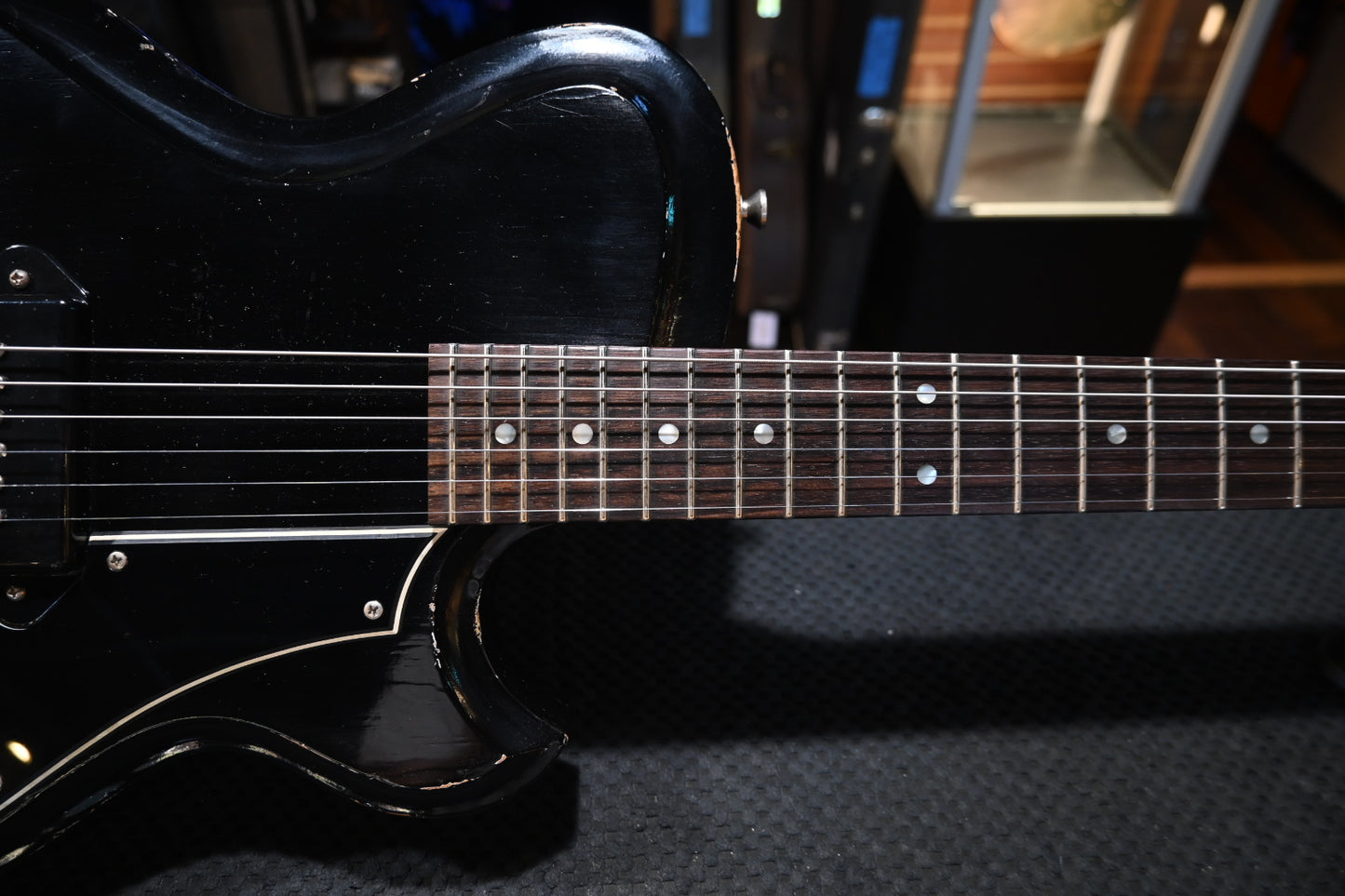 Novo Nucleus Solus M1 - Bull Black Guitar #1136 - Danville Music