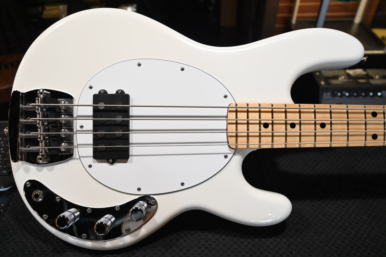 Music Man Retro '70s StingRay Bass White Bass 0640 | Danville Music