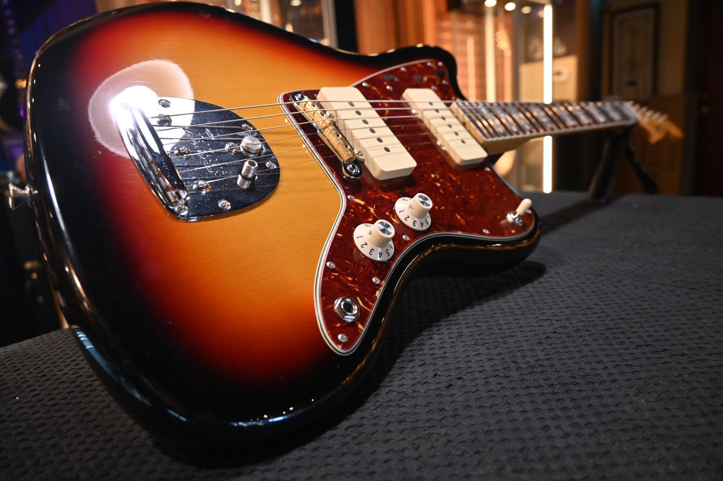 Fender Custom Shop 1967 Jazzmaster DLX Closet Classic - Bleached 3-Tone Sunburst Guitar #6830