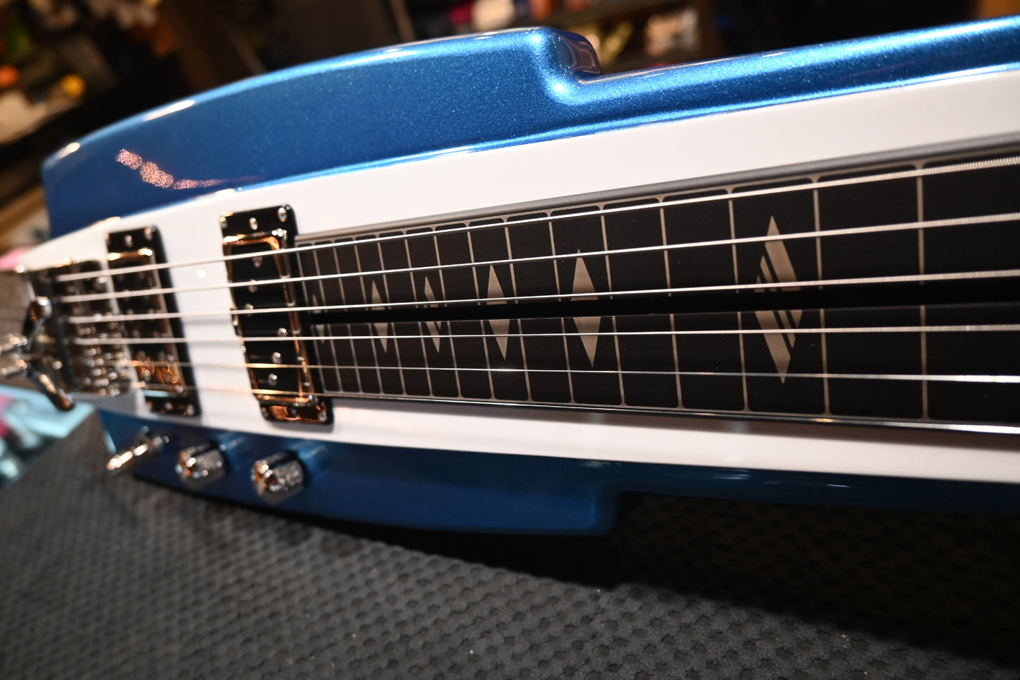 Duesenberg Fairytale California Limited Edition Lapsteel - Blue & White (only 24 made!) #4368 - Danville Music