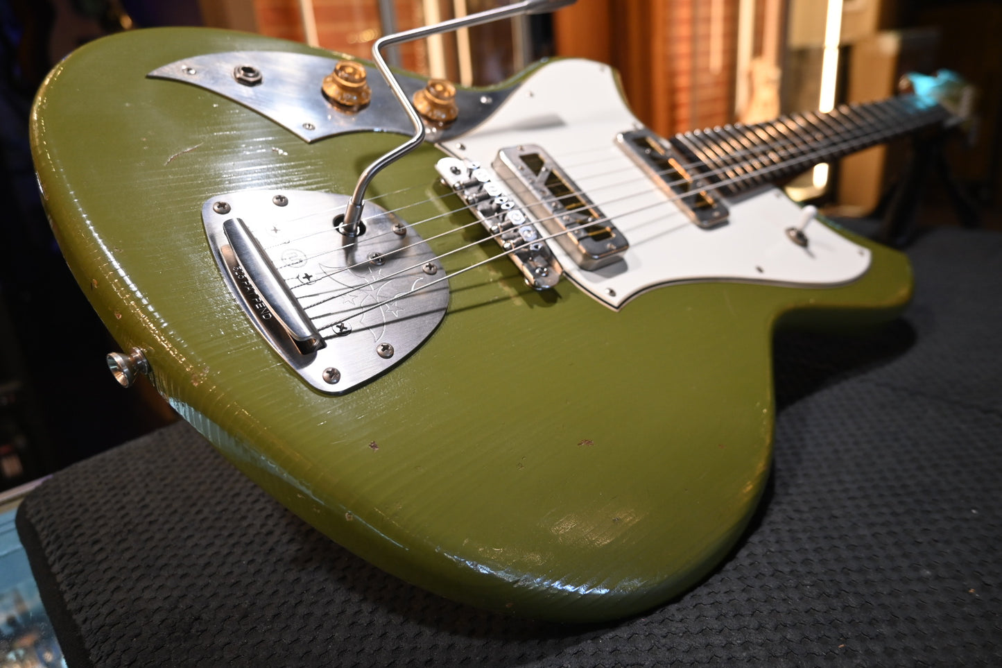 Novo Custom Serus J Left-Handed - Uffington Green Guitar #1403 - Danville Music
