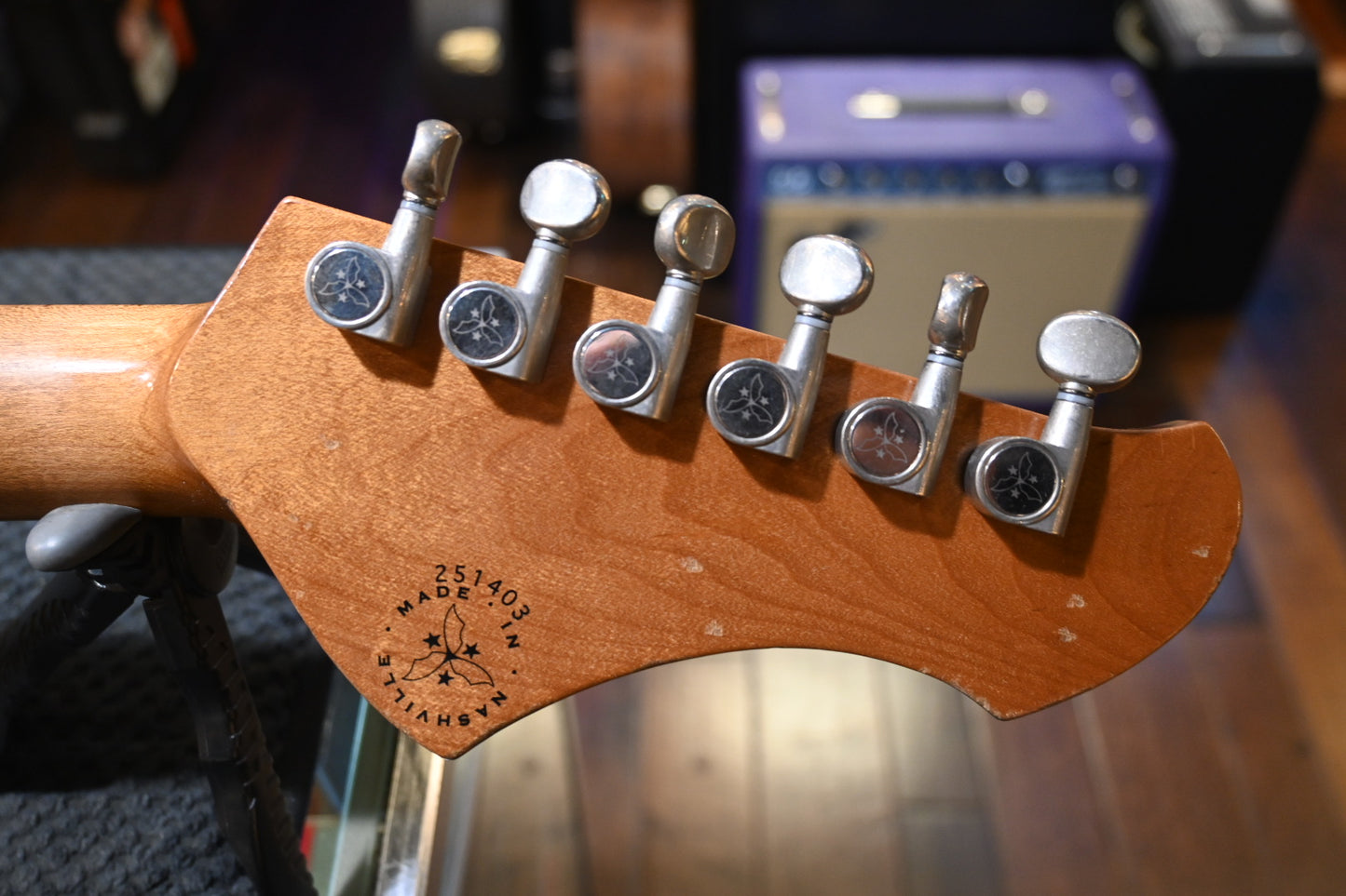 Novo Custom Serus J Left-Handed - Uffington Green Guitar #1403 - Danville Music