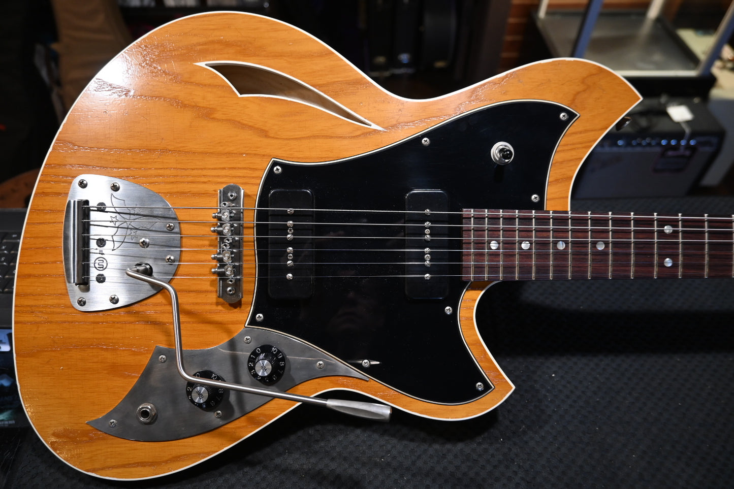 Novo Nucleus Miris J - Amber Guitar #4732 - Danville Music