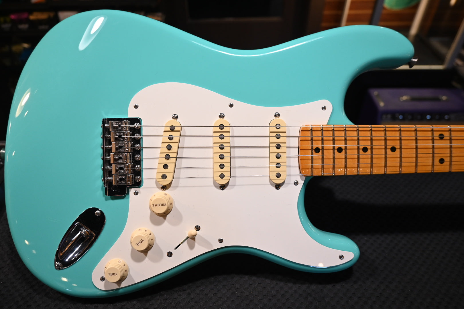 Fender American Vintage II 1957 Stratocaster 2023 Sea Foam Green