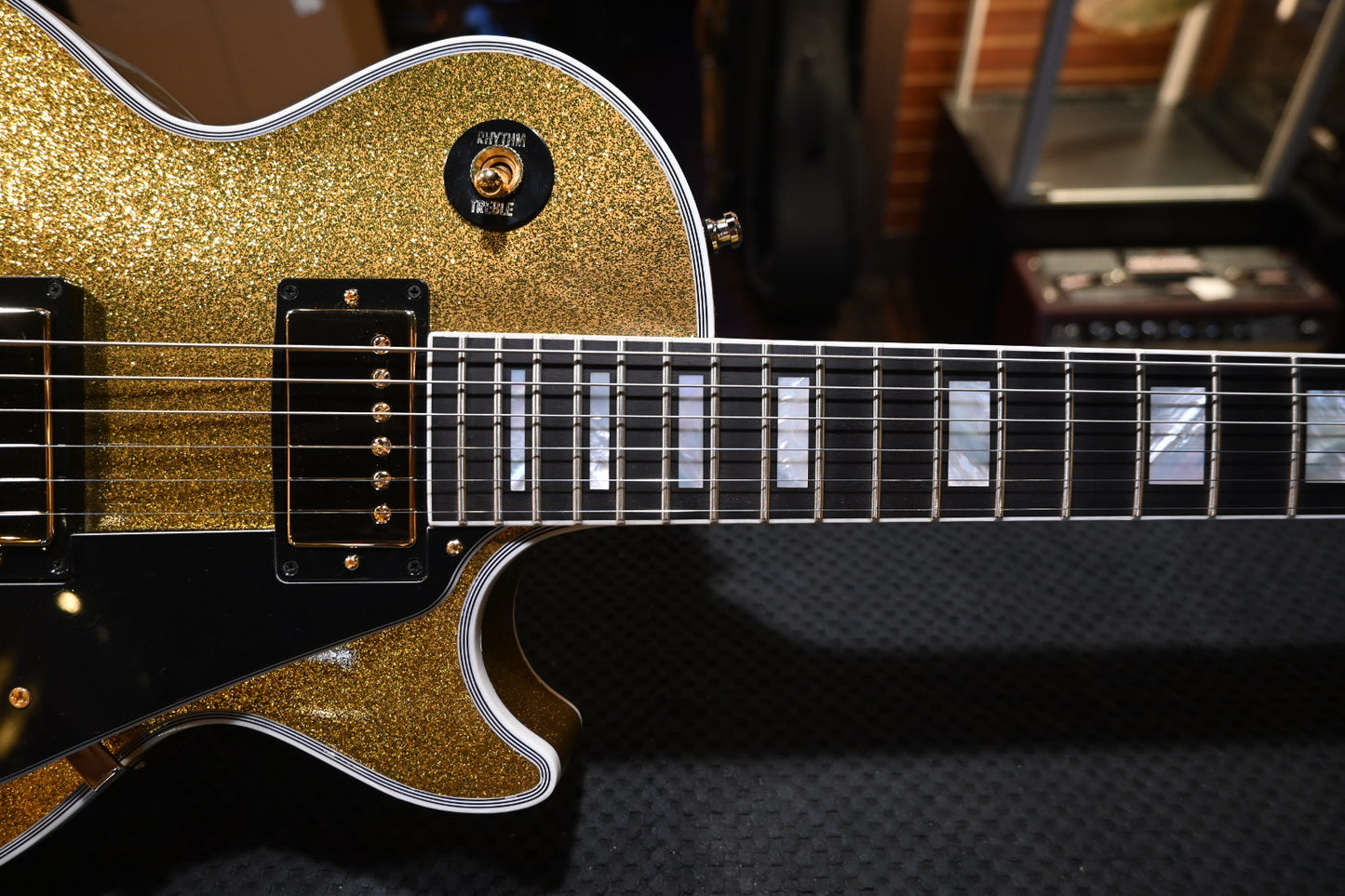 Gibson Custom Shop Les Paul Custom 2024 M2M - Gold Sparkle Guitar #1715