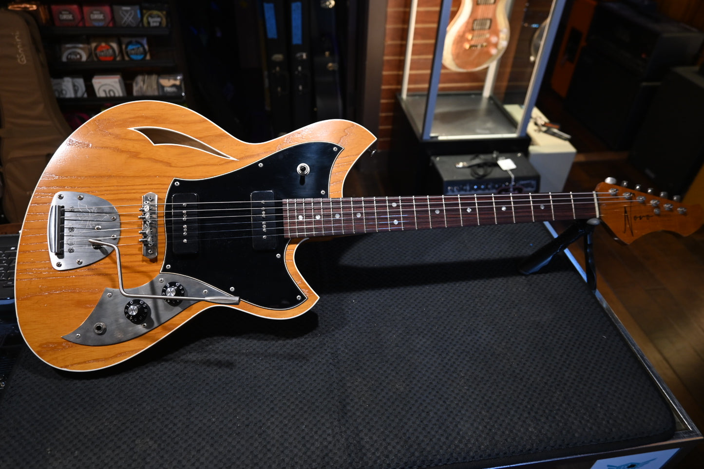 Novo Nucleus Miris J - Amber Guitar #4732 - Danville Music