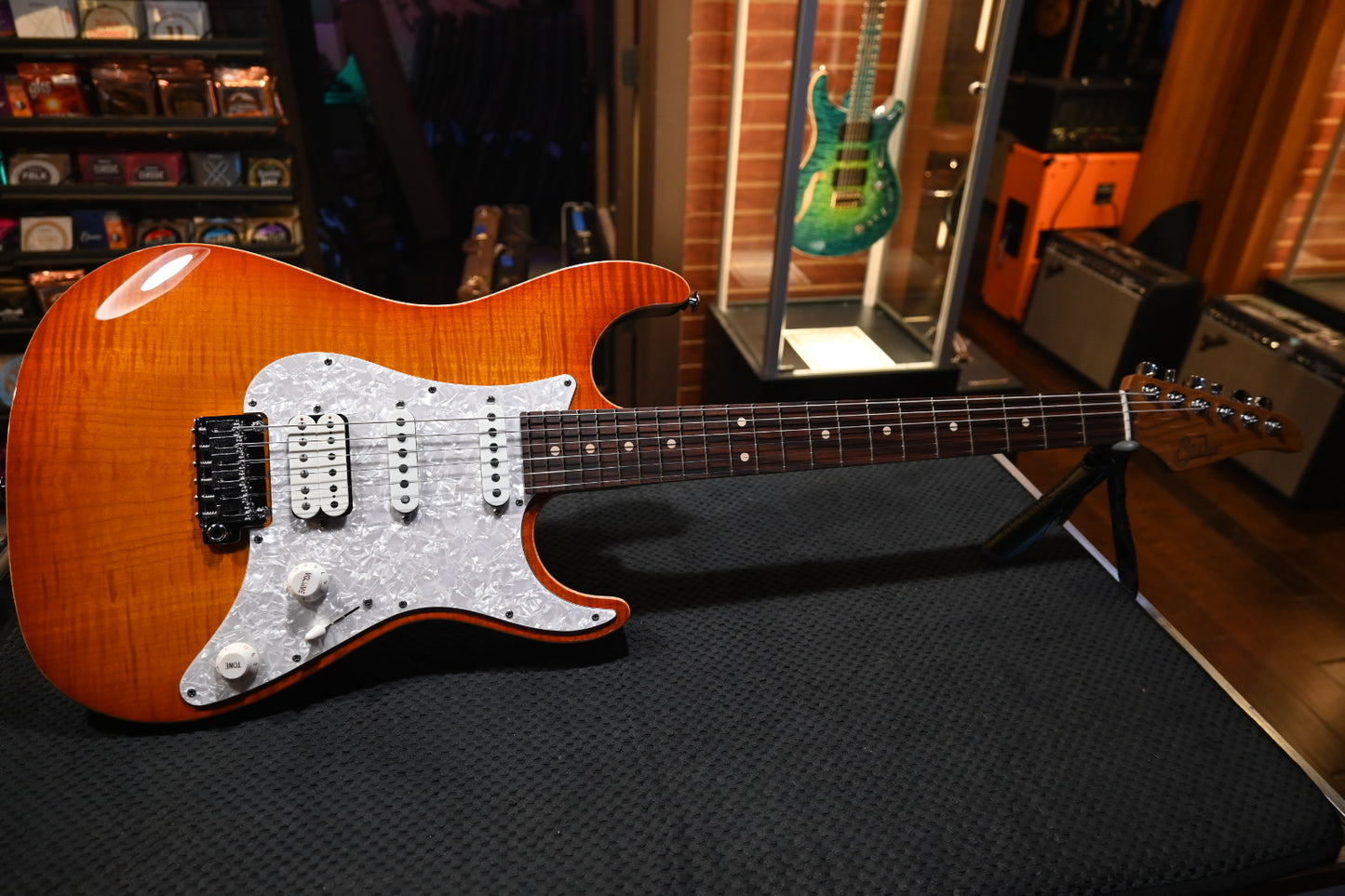 Suhr Standard Plus Pau Ferro - Trans Honey Amber Burst Guitar #6165 - Danville Music
